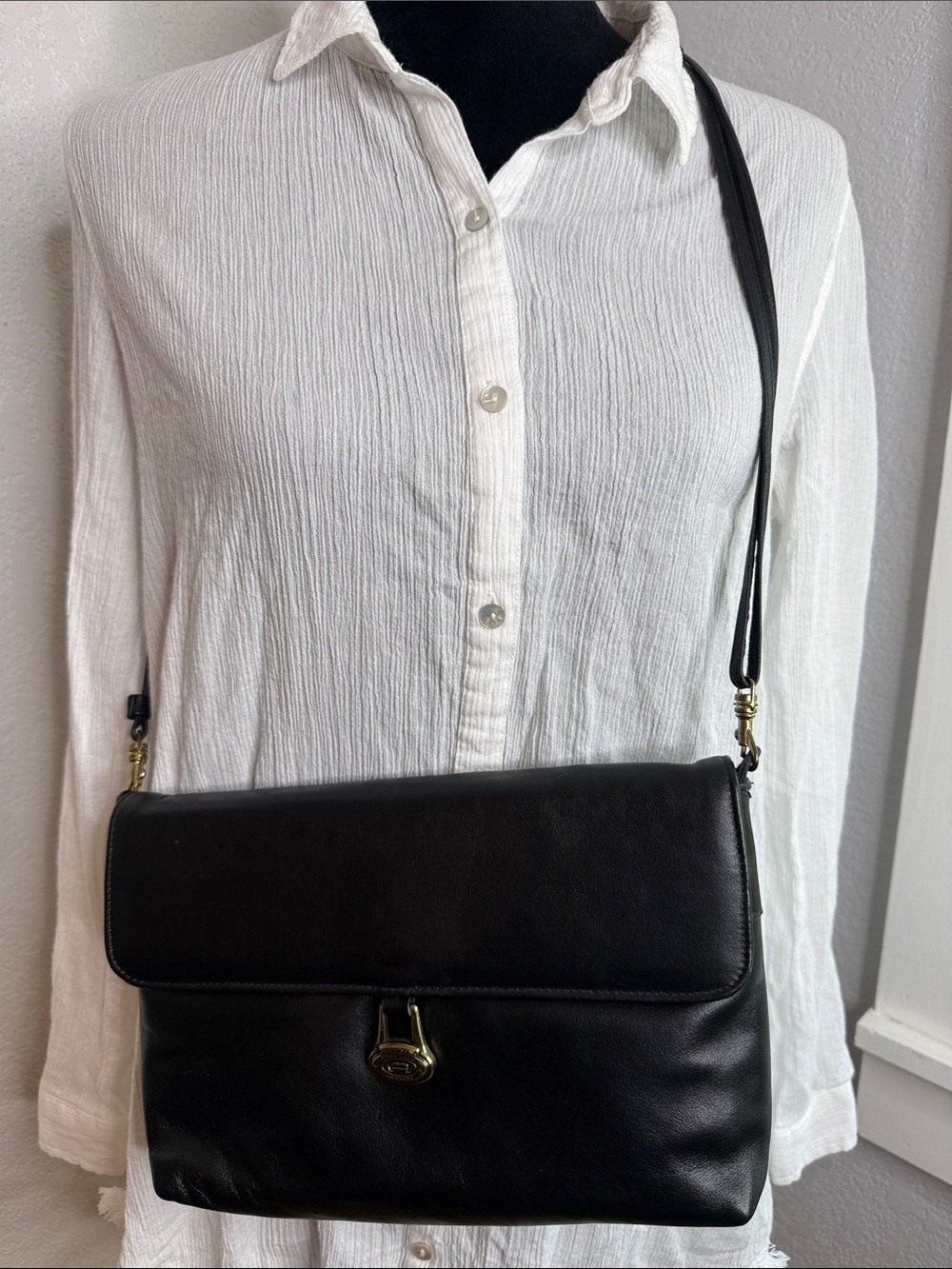 Vintage Etienne Aigner Black Leather Crossbody Shoulder Bag Fold Over Flap